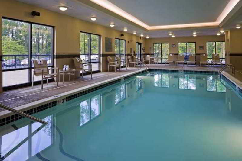 Hampton & Belvoir South Hotel